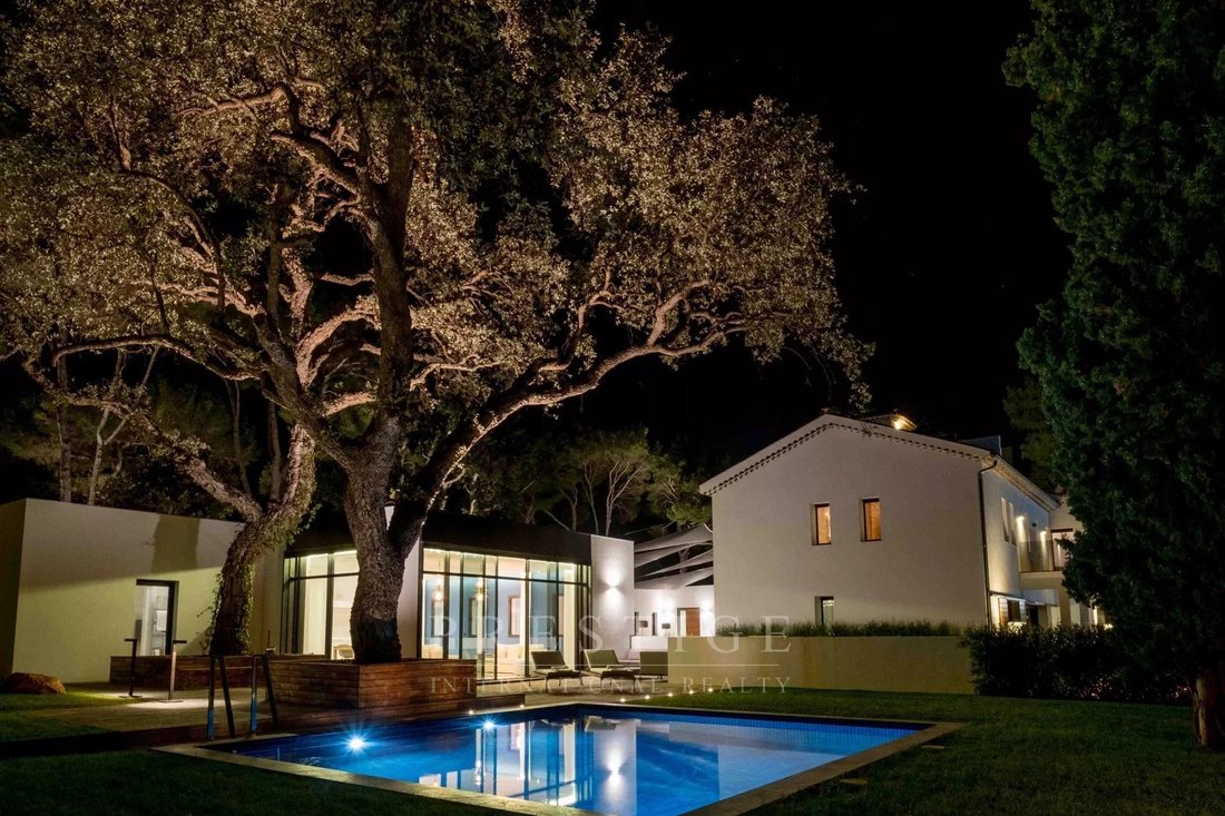 Estate in Vieille Ville, Antibes, France 3 - 14966619