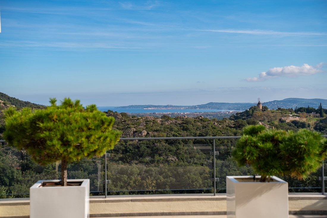 House in Grimaud, Provence-Alpes-Côte d'Azur, France 2 - 17155022