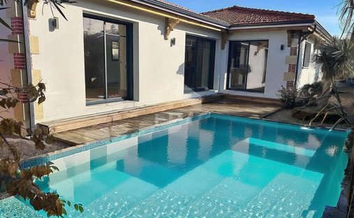 Villa in Centre Ville, Gujan-Mestras, France 1