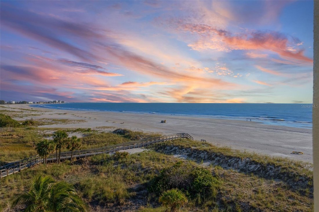 Condo in St. Pete Beach, Florida, United States 1 - 17183246