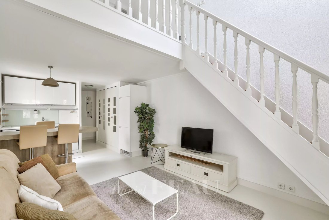 Apartment in Saint Gervais, Paris 4e Arrondissement, Paris 5 - 17154304