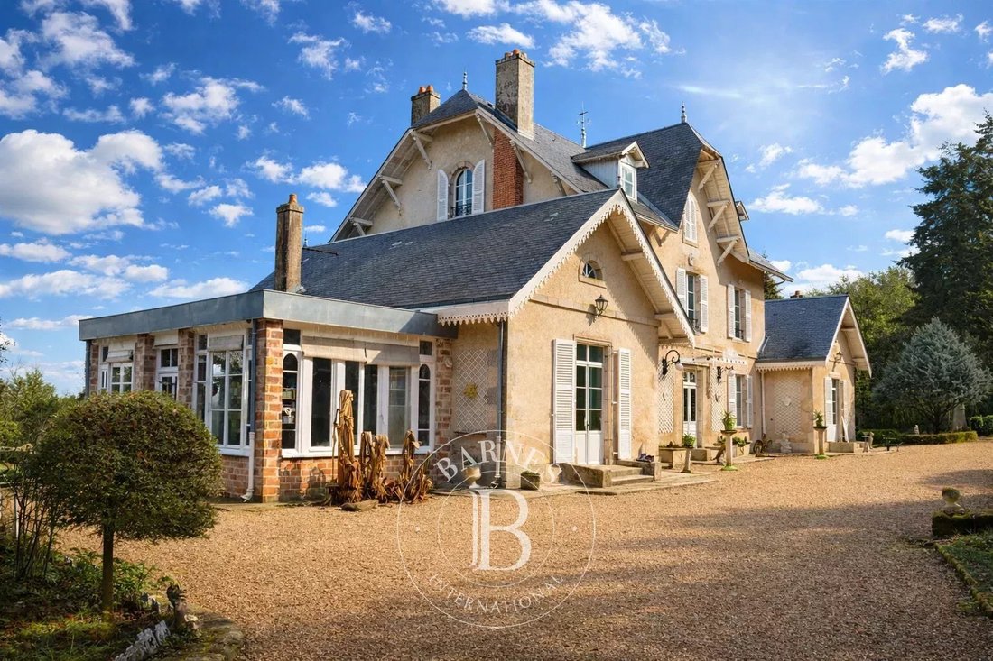 Estate in Bellac, Nouvelle-Aquitaine, France 4 - 17155423