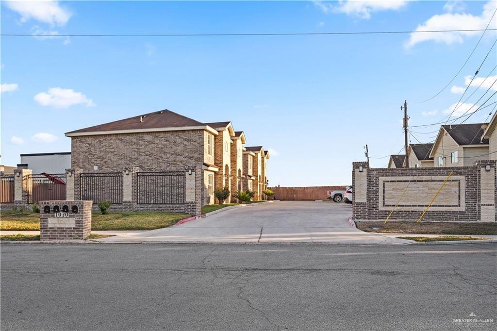 Weslaco, Texas, United States 2 - 17166872