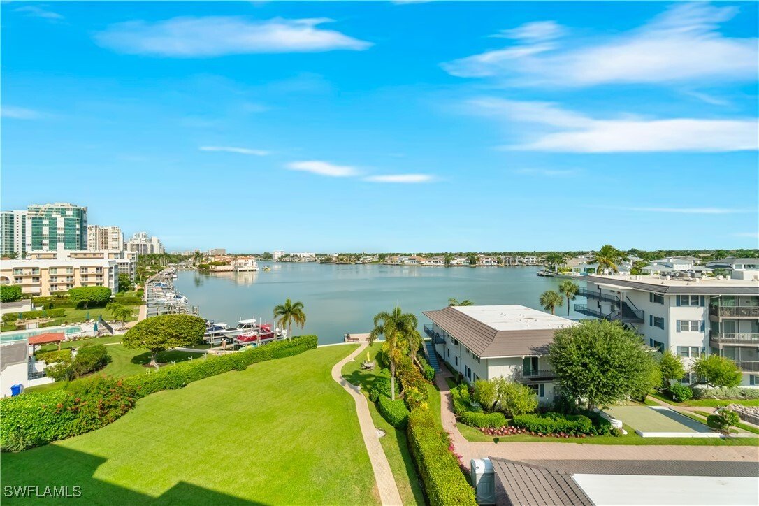 Condo in Naples, Florida, United States 4 - 17172570