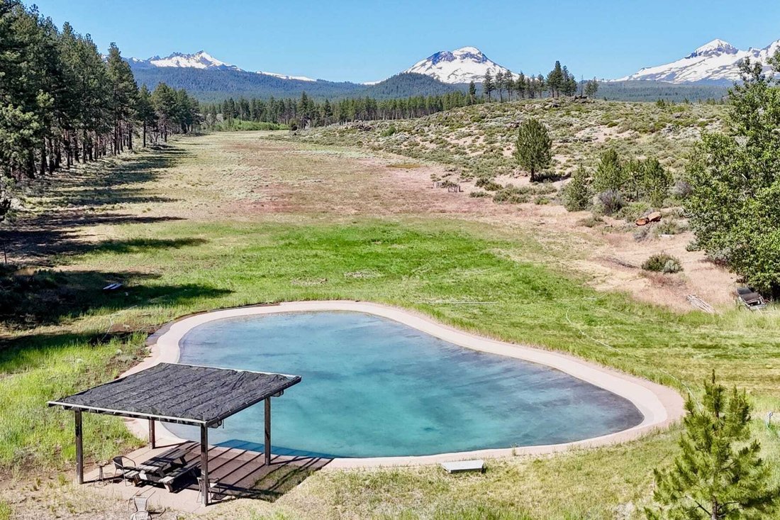 House in Sisters, Oregon, United States 3 - 17166093