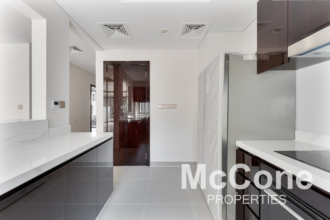 Villa in Damac Hills, Dubai, United Arab Emirates 5 - 17154451