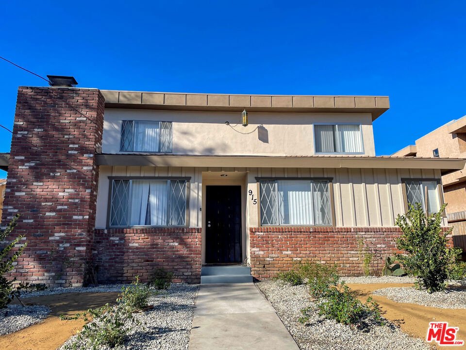 Inglewood, California, United States 5 - 17169340