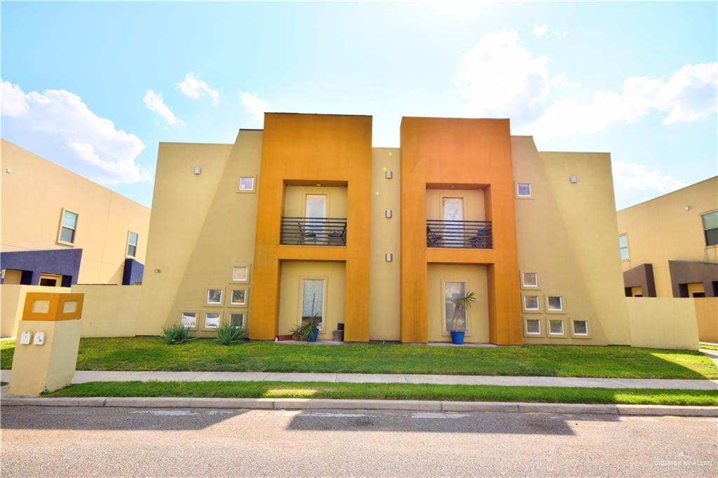McAllen, Texas, United States 1 - 17166827