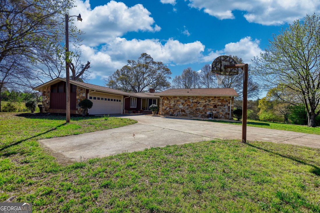 House in Monroe, Georgia, United States 2 - 17160287