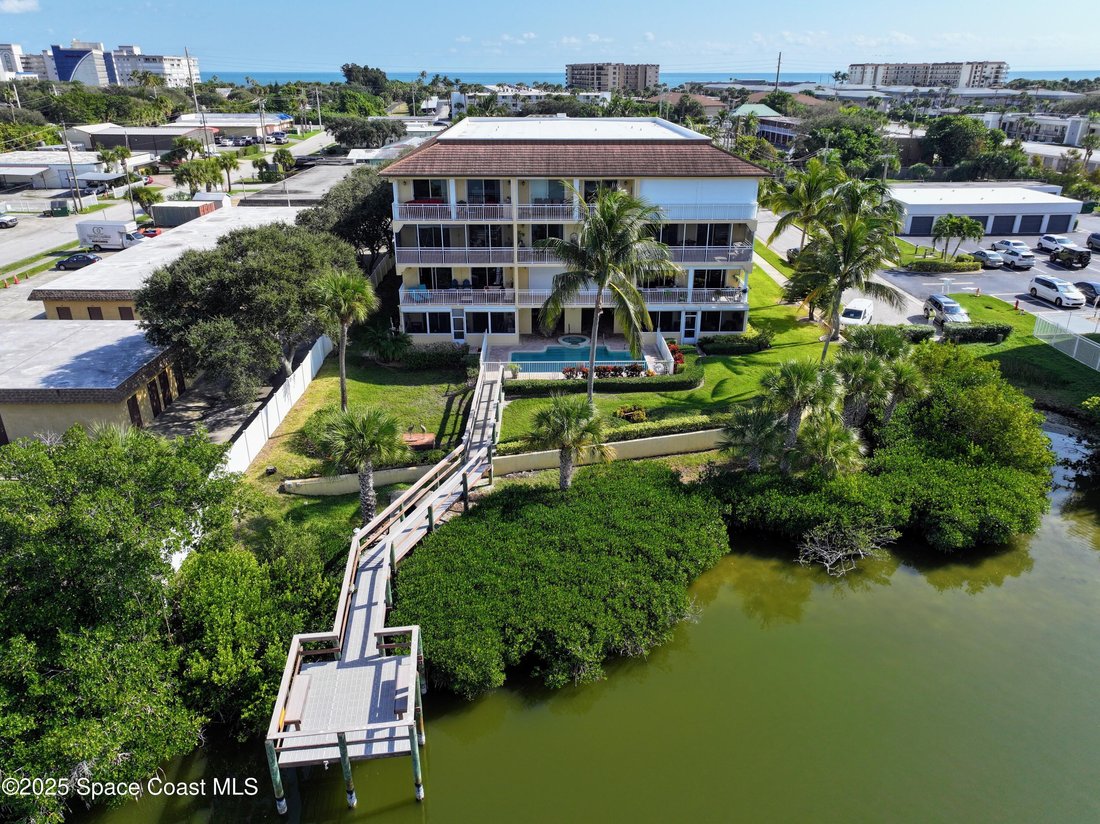 Condo in Cocoa Beach, Florida, United States 3 - 17162188