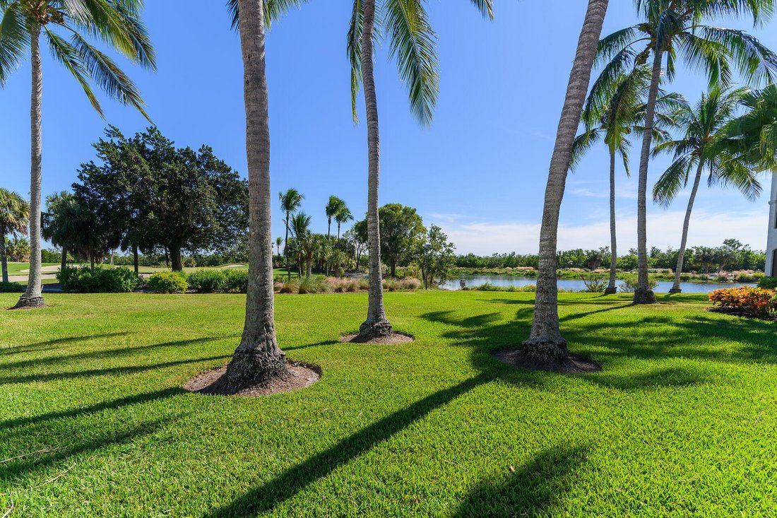 Condo in Naples, Florida, United States 4 - 17174113