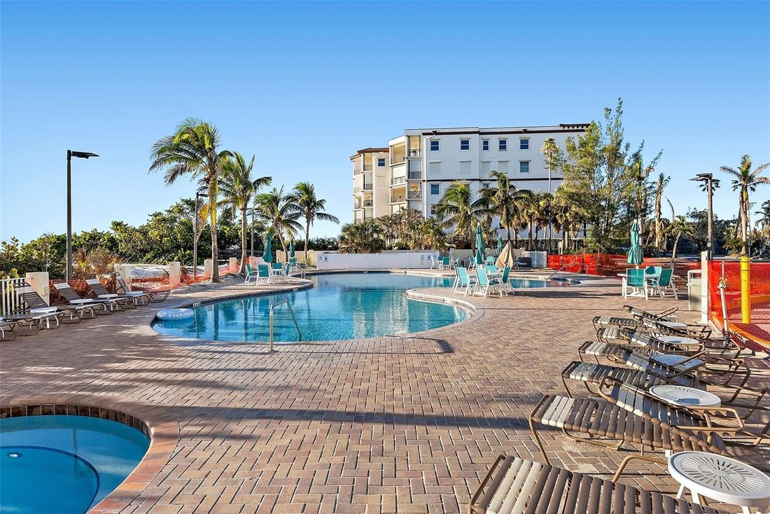 Condo in St. Pete Beach, Florida, United States 4 - 17183246