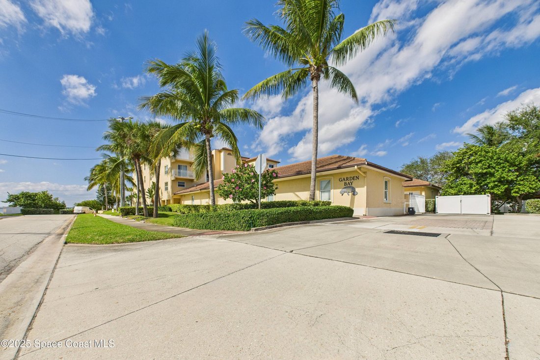 Condo in Cocoa Beach, Florida, United States 2 - 17162188