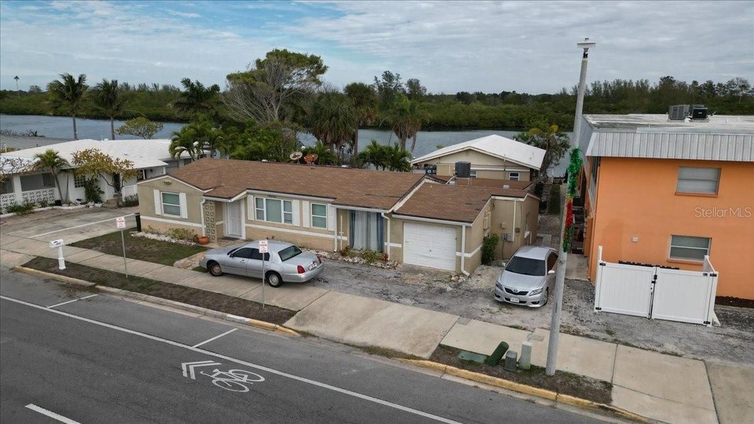 House in Madeira Beach, Florida, United States 1 - 17182631