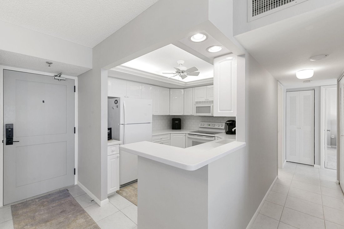 Condo in Marco Island, Florida, United States 3 - 17174715