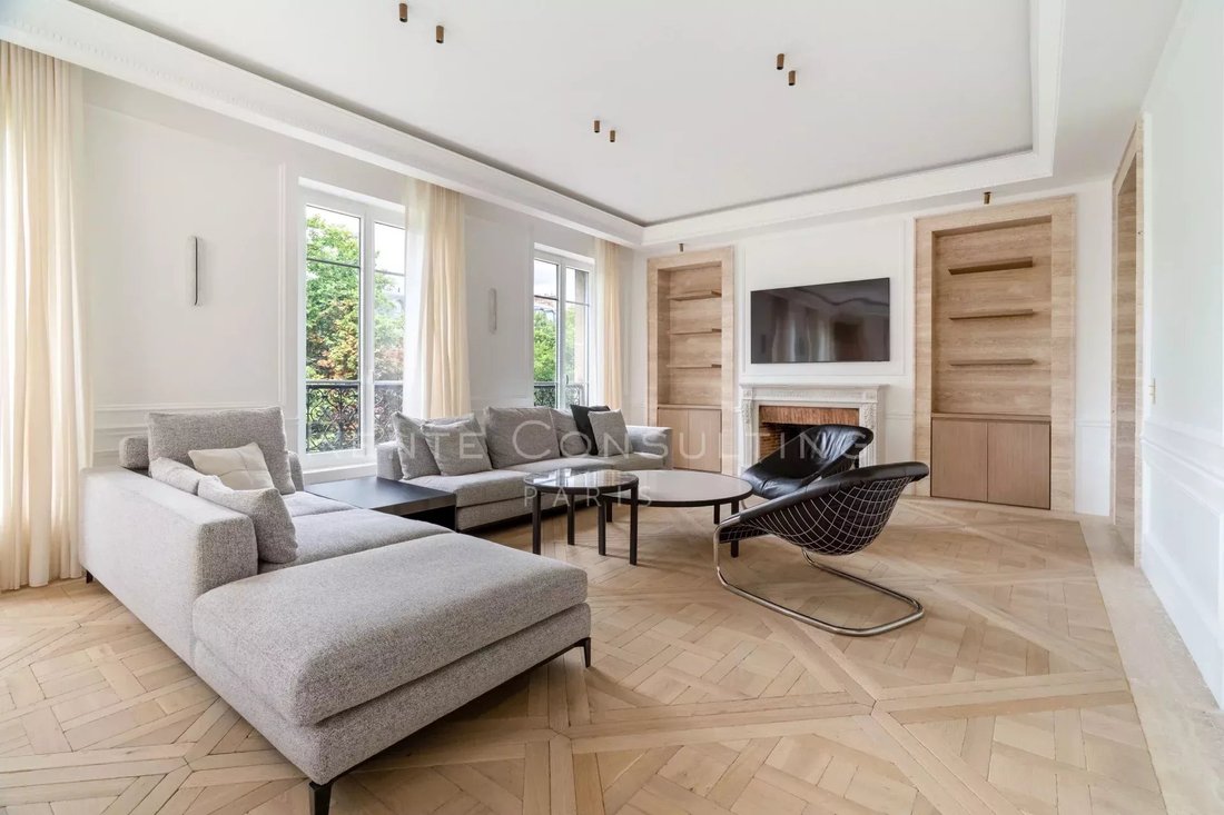 Apartment in Chaillot, Paris 16e Arrondissement, Paris 2 - 15965674
