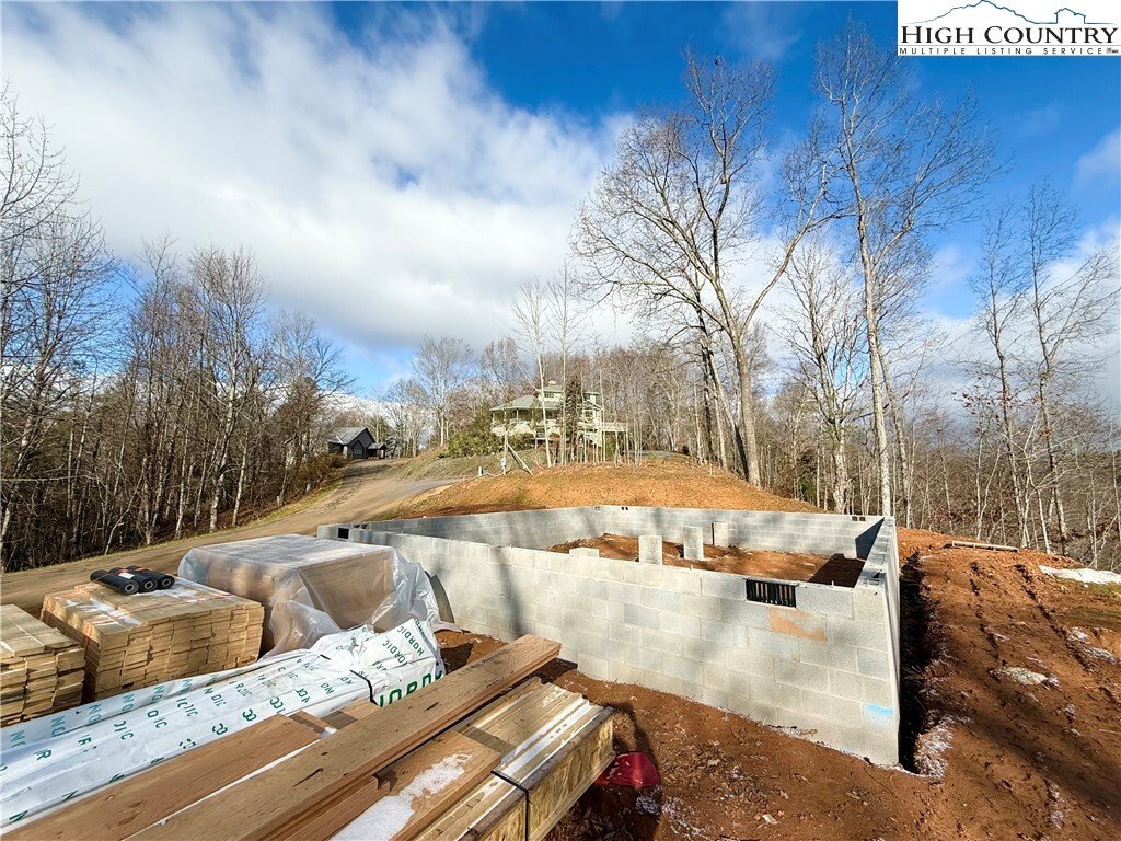 House in West Jefferson, North Carolina, United States 1 - 17173922