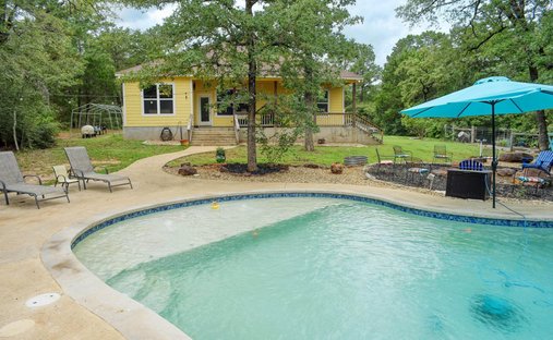House in Smithville, Texas, United States 1