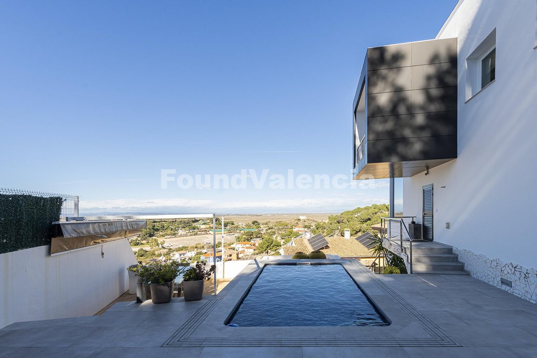 Villa in Cullera, Valencian Community, Spain 1 - 17154602