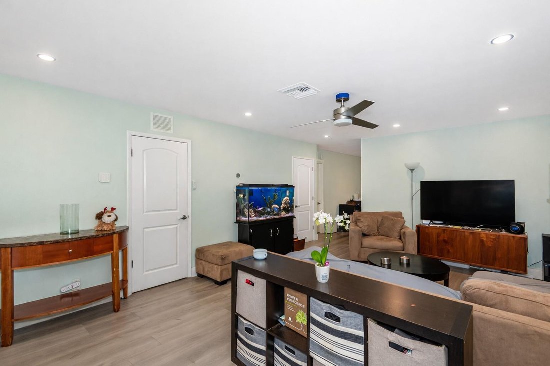 House in Oakland Park, Florida, United States 5 - 17176047