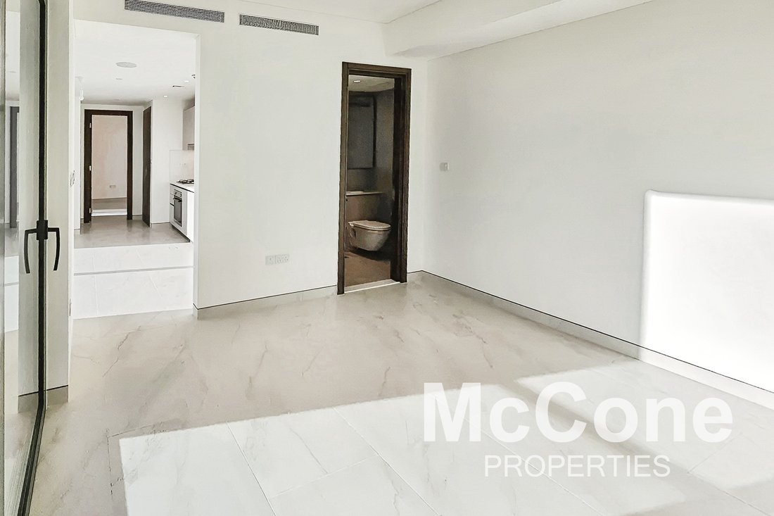 Apartment in Bukadra, Dubai, United Arab Emirates 3 - 17154407