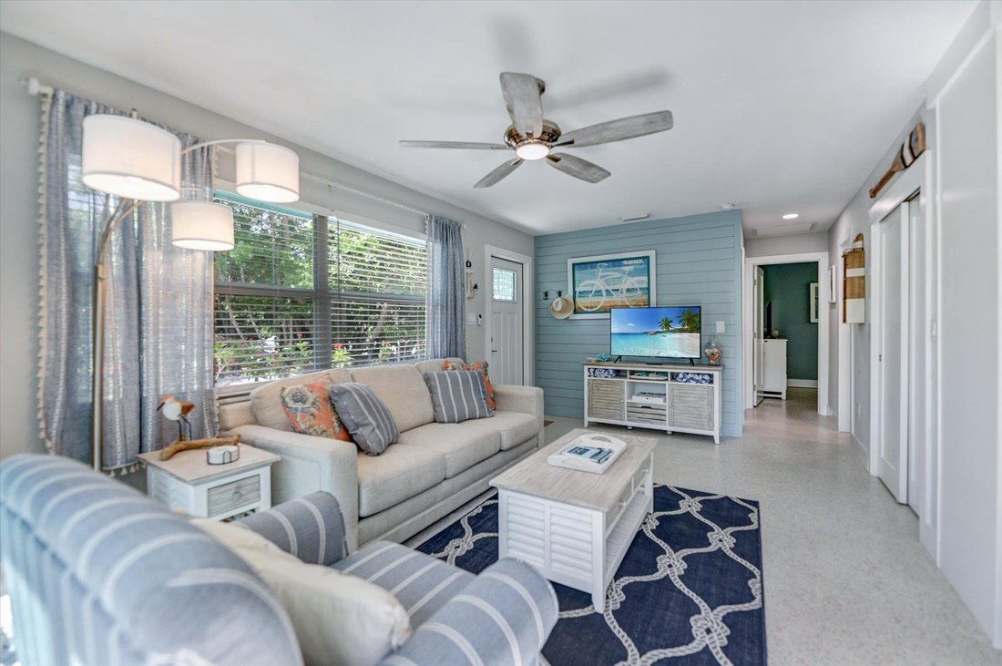 Sanibel, Florida, United States 4 - 17160697