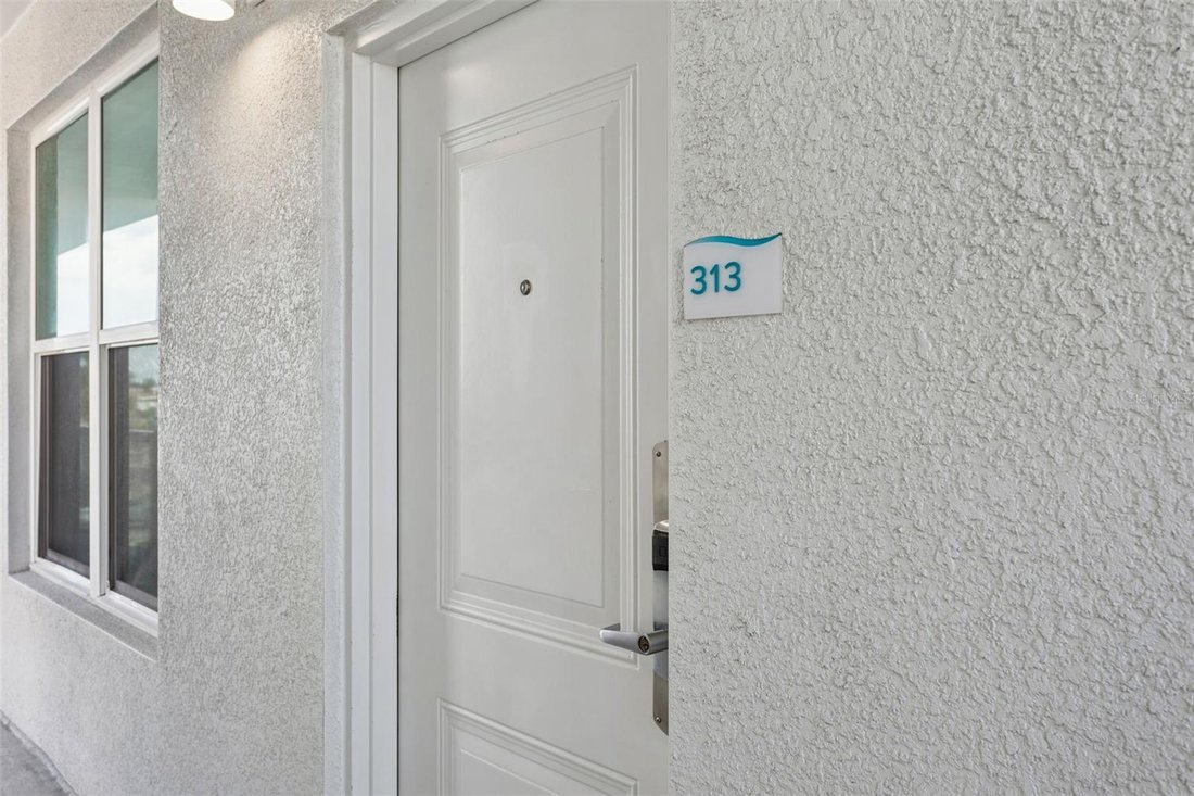 Condo in St. Pete Beach, Florida, United States 2 - 17180630