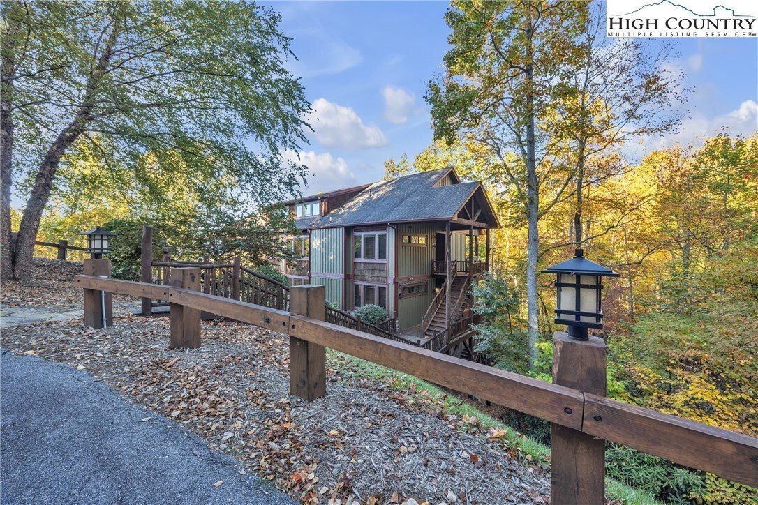 Condo in Elk Park, North Carolina, United States 1 - 17174024