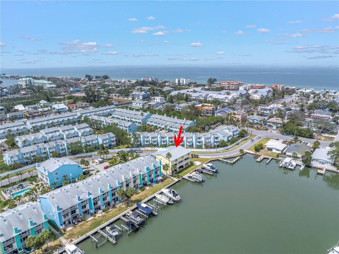 Townhouse in Indian Shores, Florida, United States 1 - 17183065