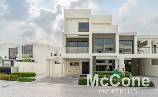 Villa in Dubai, Dubai, United Arab Emirates 1