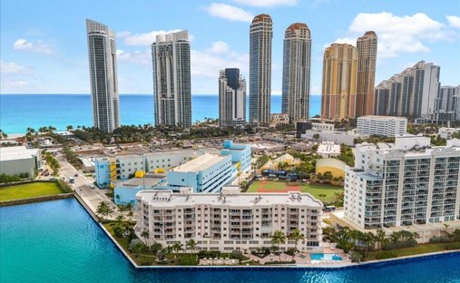 Condo in Sunny Isles Beach, Florida, United States 1