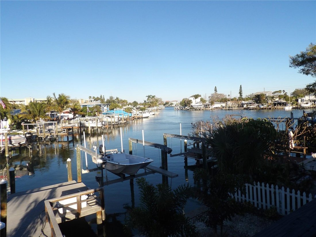 House in Madeira Beach, Florida, United States 1 - 17184326