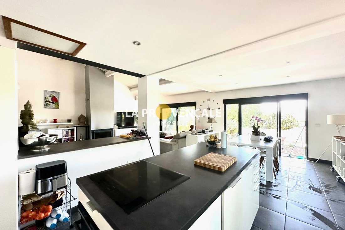 Villa in Pourrieres, Provence-Alpes-Côte d'Azur, France 4 - 17154836