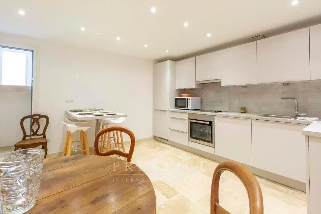 House in Place de Gaulle, Antibes, France 5 - 15087188