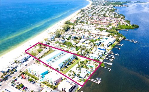 Condo in Bradenton Beach, Florida, United States 1