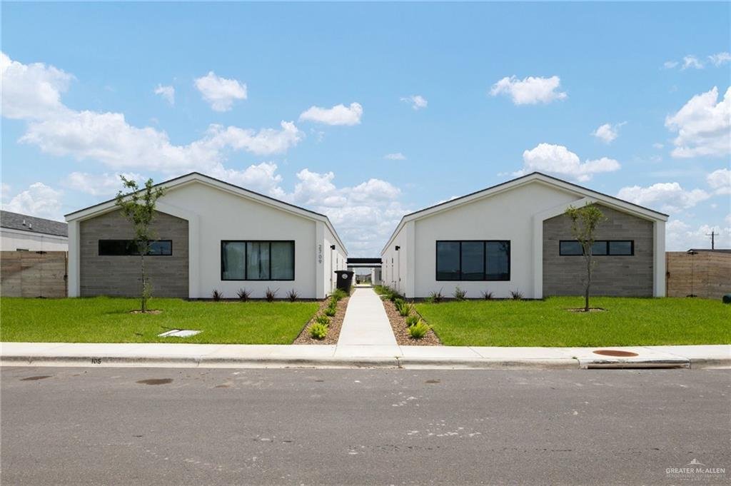 Weslaco, Texas, United States 1 - 17166773