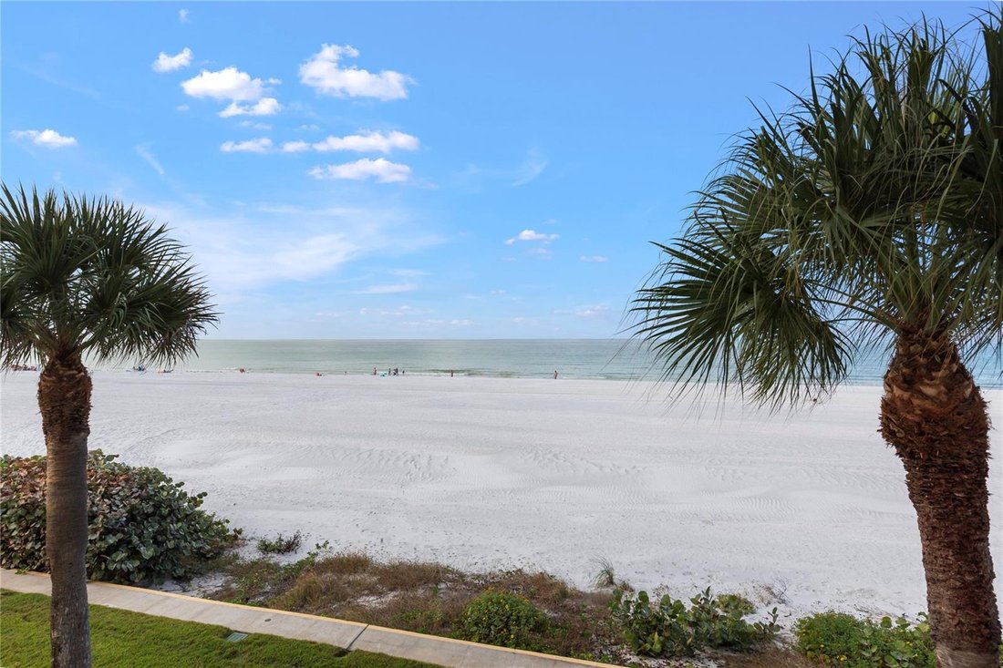 Condo in Belleair Beach, Florida, United States 3 - 17182132