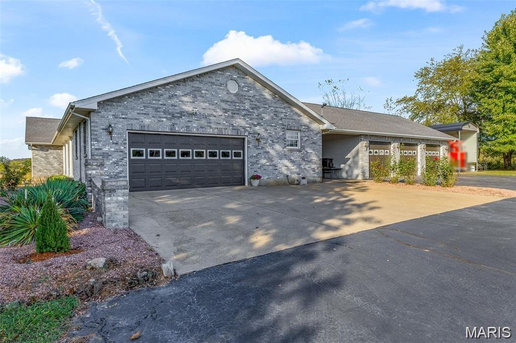 House in Bismarck, Missouri, United States 2 - 17174851