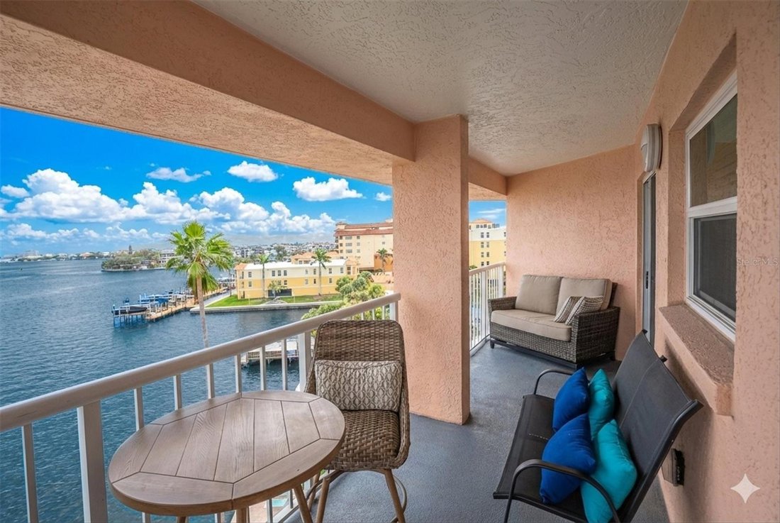 Condo in St. Pete Beach, Florida, United States 3 - 17181631