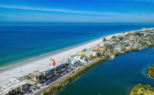 Appartement à Indian Shores, Floride, États-Unis 1