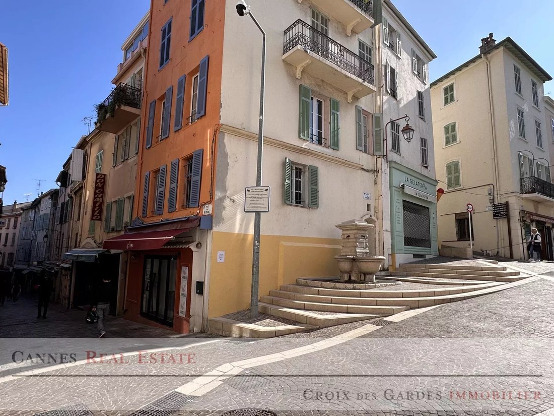 Cannes, Provence-Alpes-Côte d'Azur, France 2 - 15210376