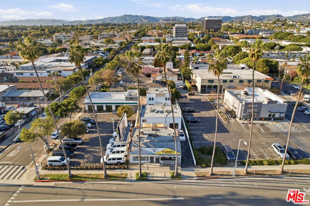 Santa Monica, California, United States 2 - 17169370