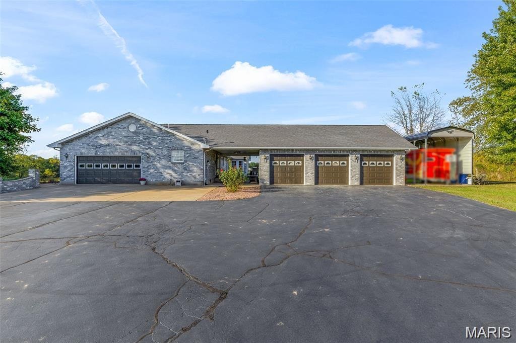 House in Bismarck, Missouri, United States 1 - 17174851