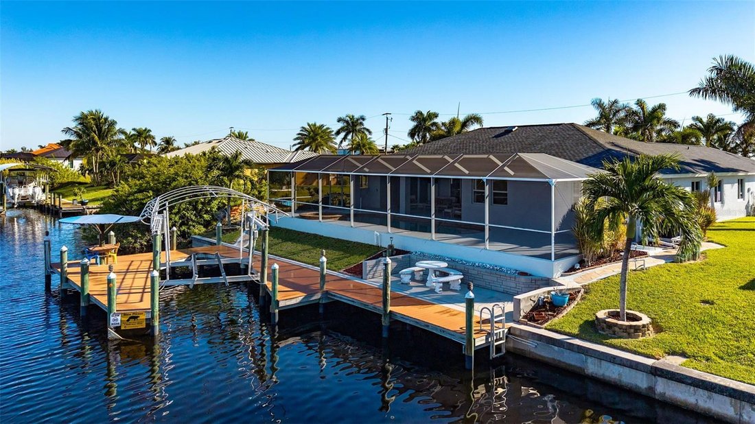 House in Cape Coral, Florida, United States 1 - 17186427