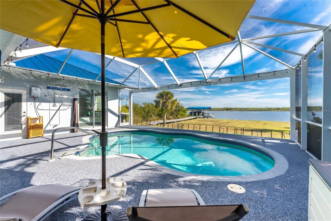 Casa en Port Charlotte, Florida, Estados Unidos 4 - 17179247