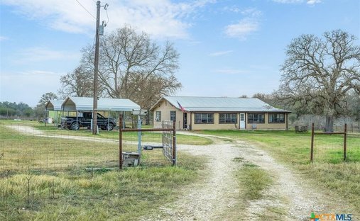 House in Harwood, Texas, United States 1