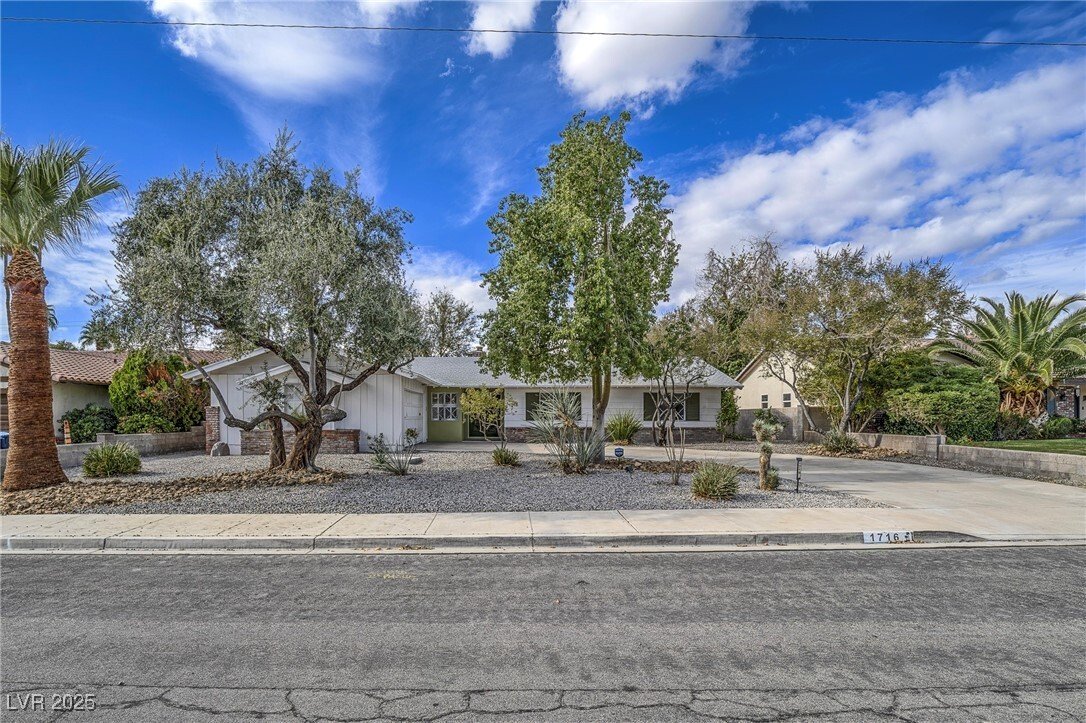 House in Las Vegas, Nevada, United States 1 - 17168819