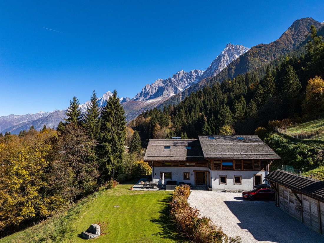House in Les Houches, Auvergne-Rhône-Alpes, France 1 - 17167836