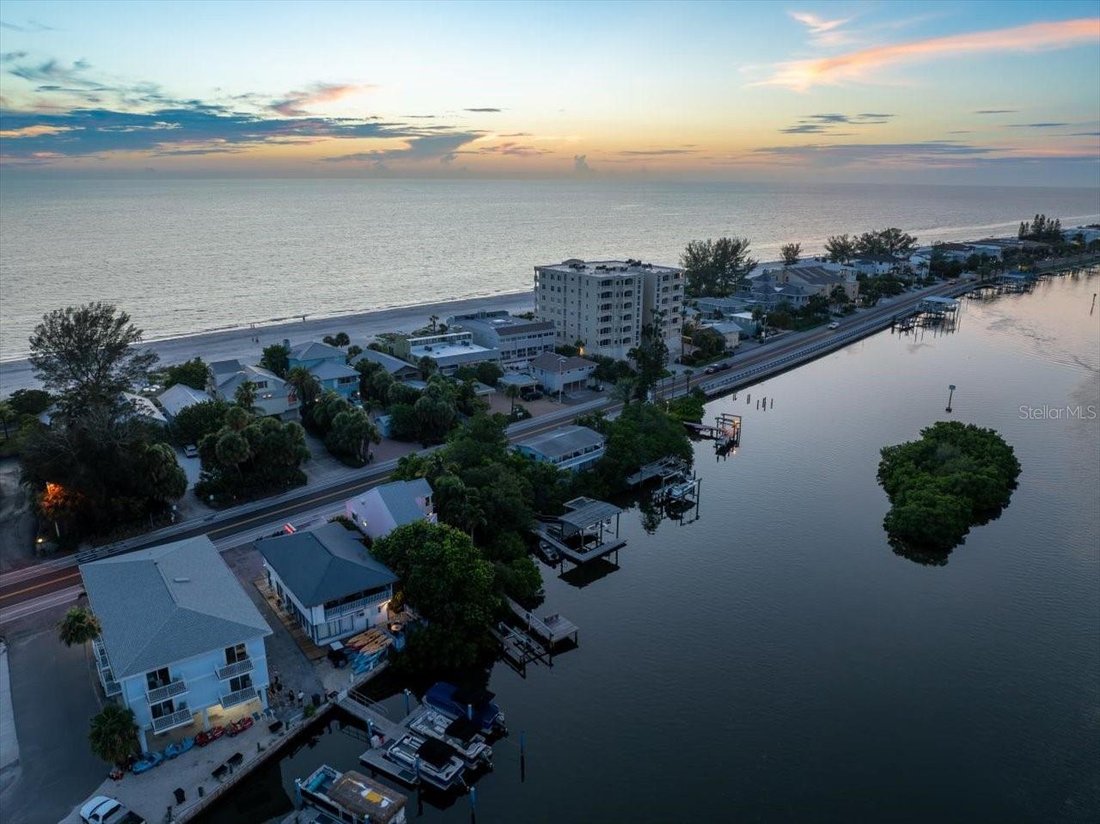 House in Indian Shores, Florida, United States 5 - 17182540
