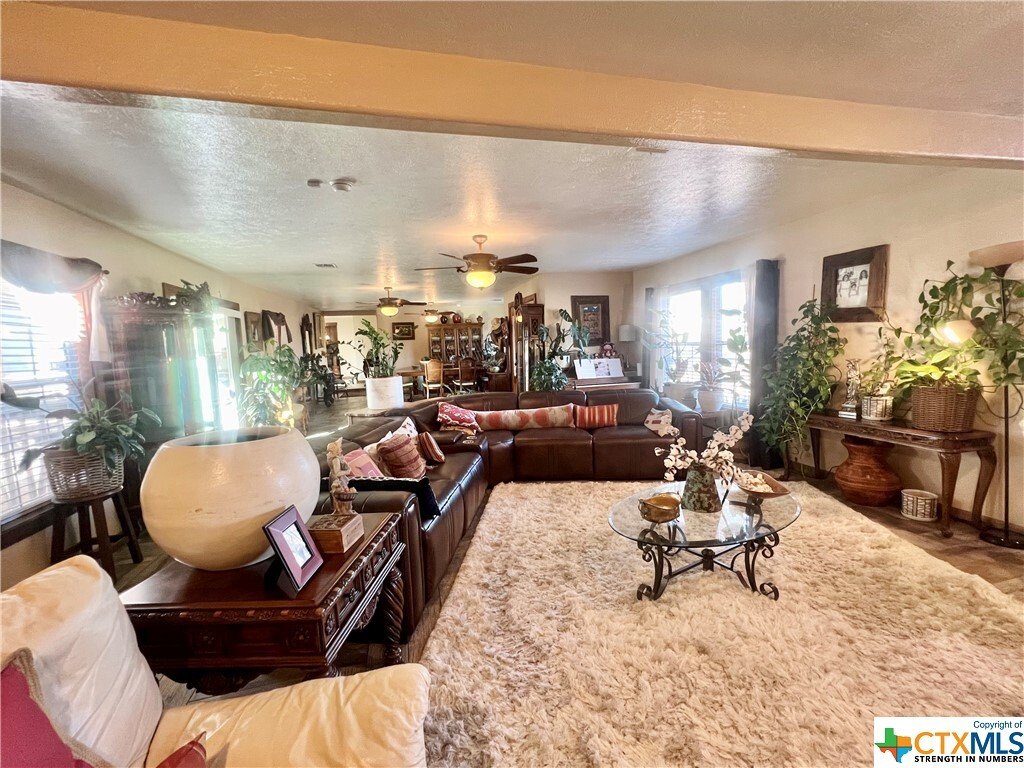 House in Yoakum, Texas, United States 5 - 17170586